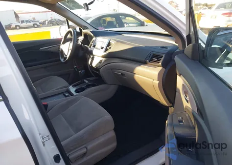 2016 Honda Pilot Lx z USA, uszkodzony, nr VIN 5FNYF5H16GB031017